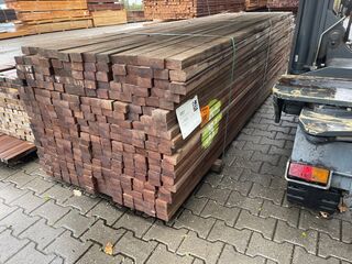 Ca. 280x Hardhouten Onderliggers Geschaafd, 40x70mm, lengte 335cm